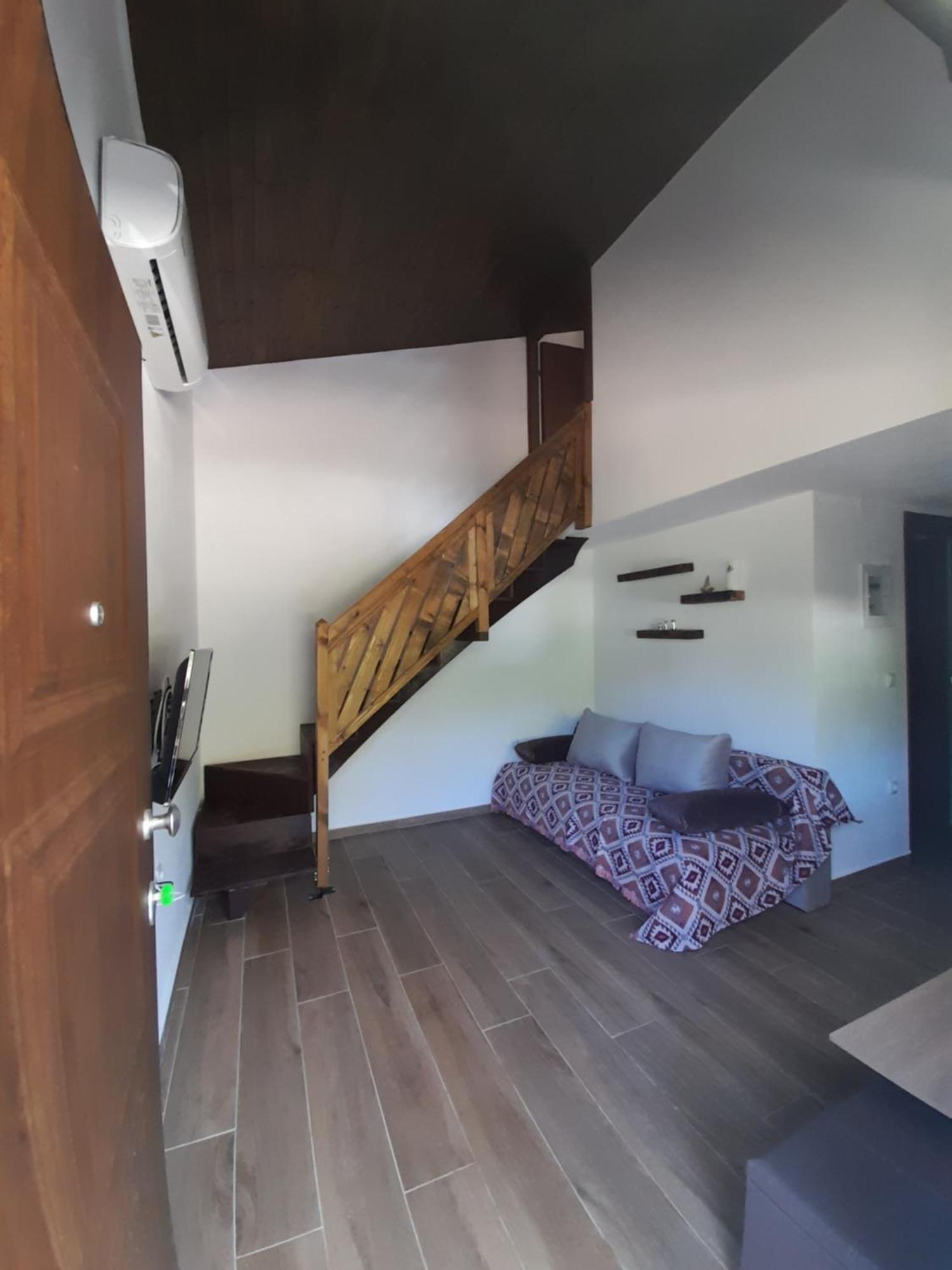 MAD'S Villas 1 Néa Péramos Habitación foto