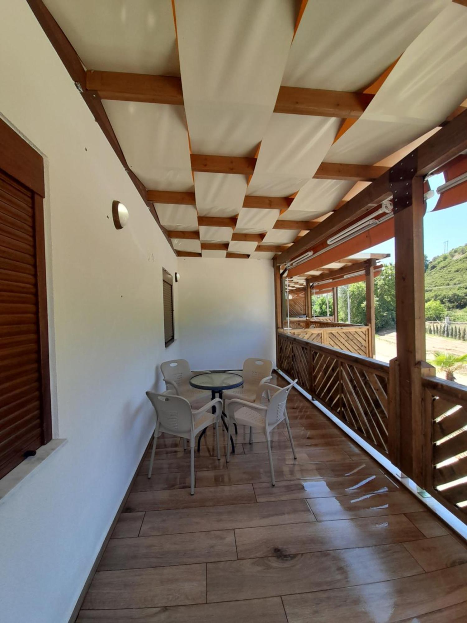 MAD'S Villas 1 Néa Péramos Habitación foto